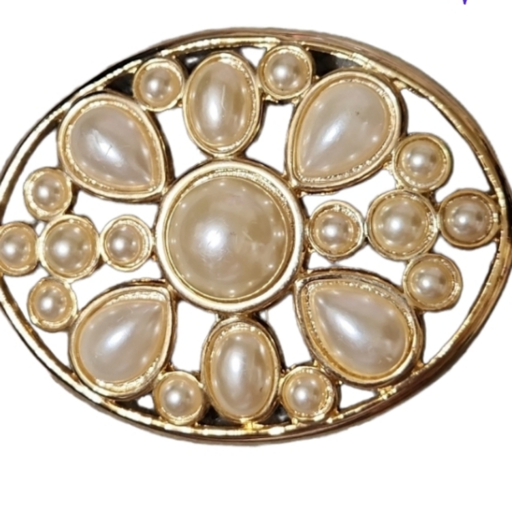 Day-lor belt buckle fauc pearls